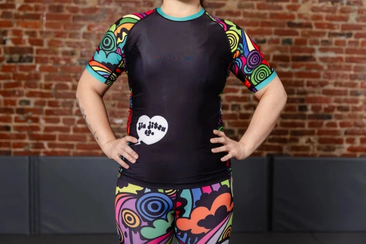 Cosmic Flow Short Sleeve Rash Guard